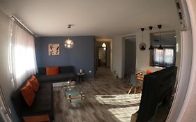 Private Modern Apartment